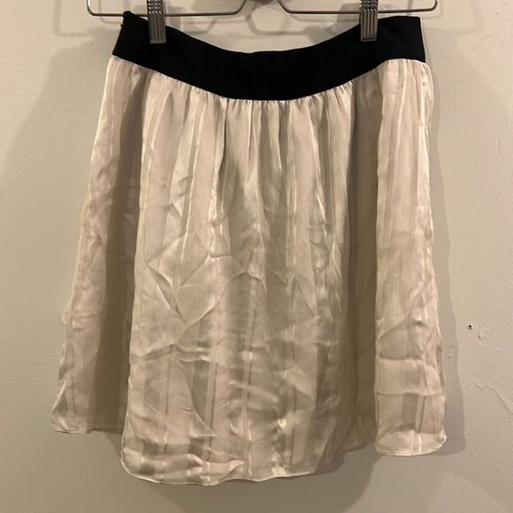 NWT Club Monaco Skirt - Size 0 - Picture 6 of 8